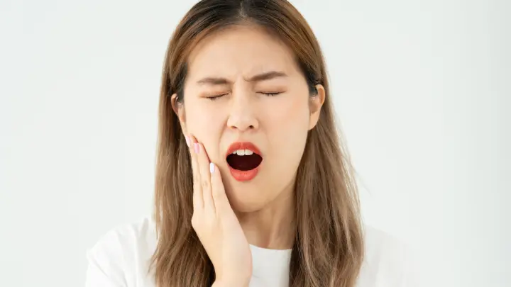 Gigi Sensitif &amp; Gejala Periodontitis