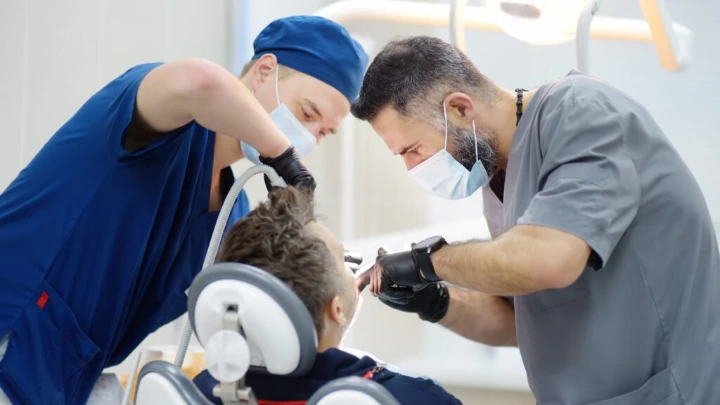 Pelatihan kedokteran gigi untuk pasien kondisi medis kompleks hibah federal US$2,1 juta