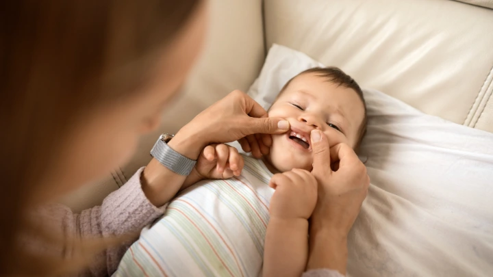 Bruxism pada Bayi: Normal atau Bahaya?