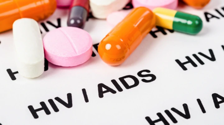 Terapi HAART HIV dan Manifestasi Oral