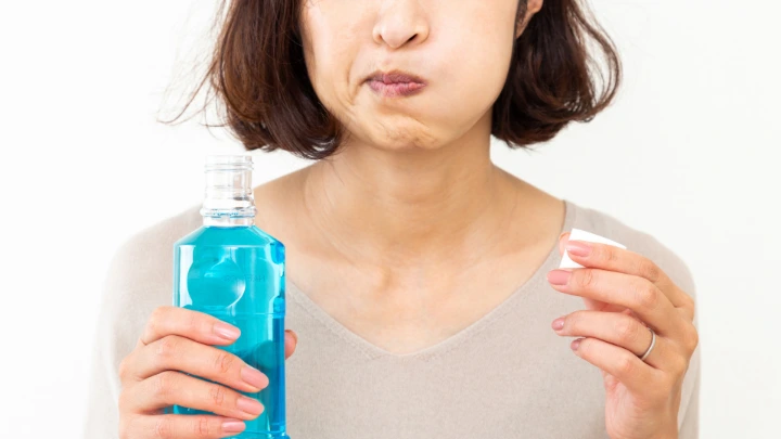Resveratrol Obat Kumur Bau Mulut vs Chlorhexidine